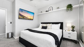 House, Multiple Beds, Garden View (The Jade House Queen Creek) | 4 bedrooms, individually decorated, individually furnished, bed sheets