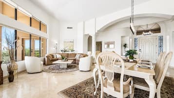 House, Multiple Beds, Garden View (Trailridge Mesa) | Interior