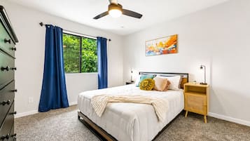 Casa, diversos llits, vistes al jardí (57th Glendale) | Vista des de l'habitació