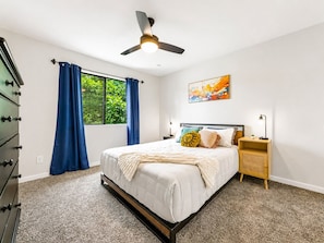 Casa, varias camas, vista al jardín (57th Glendale) | Vista desde la habitación