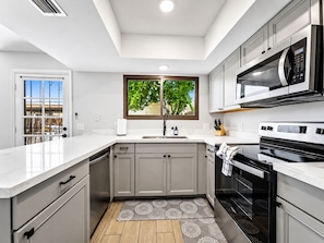 Casa, varias camas, vista al jardín (57th Glendale) | Cocina privada