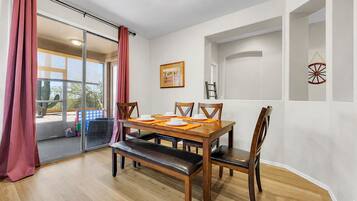 House, Multiple Beds, Pool View (Hacienda La Noria Gold Canyon) | In-room dining