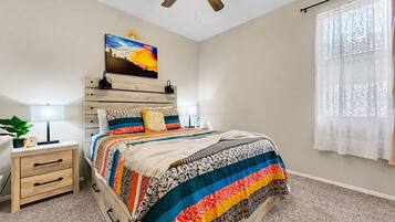 House, Multiple Beds, Pool View (Hacienda La Noria Gold Canyon) | 3 bedrooms, individually decorated, individually furnished, bed sheets