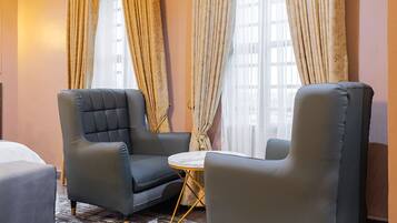 Phòng Suite Executive | Nội thất