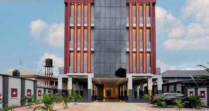 BON Hotel Emporium