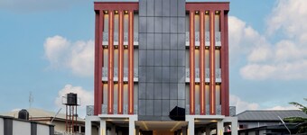 BON Hotel Emporium