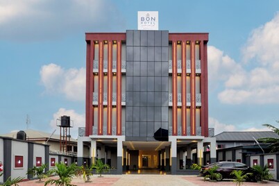 BON Hotel Emporium