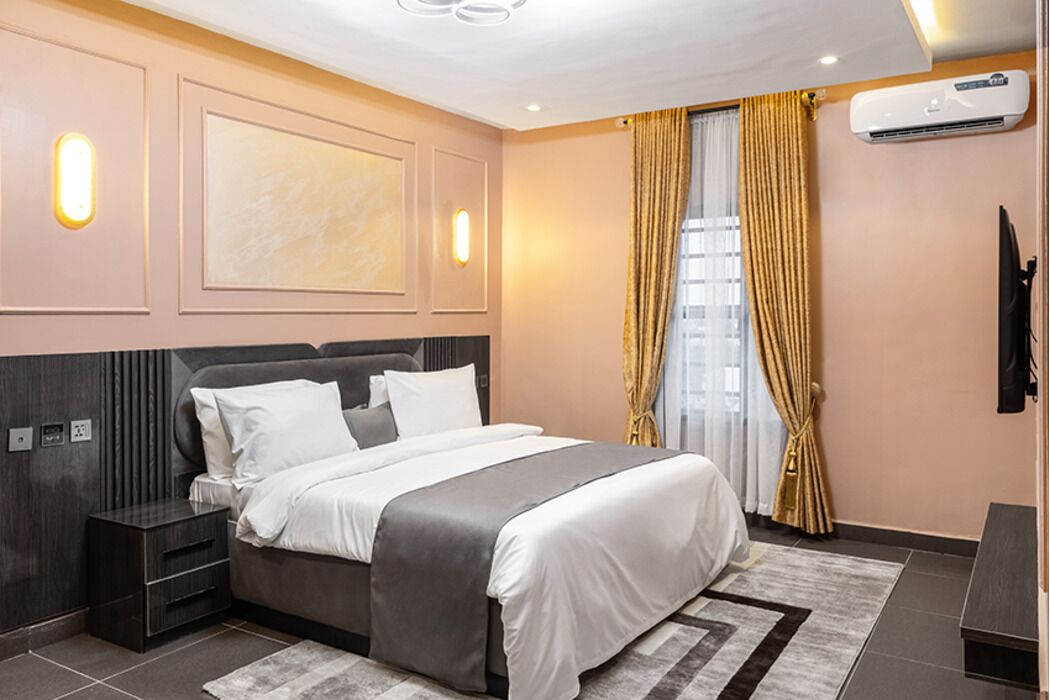 Luxury Suite