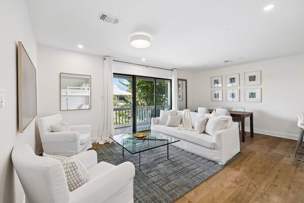 Living area - Central Seagrove Condo, 3-Minute Walk to the Beach, Two Pools, Tennis/Pickleball (Santa Rosa Beach)