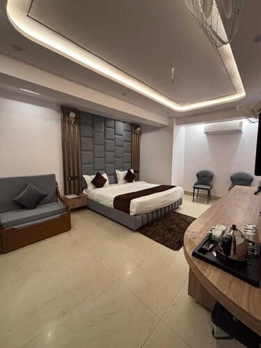 Jayati Palace Hotel