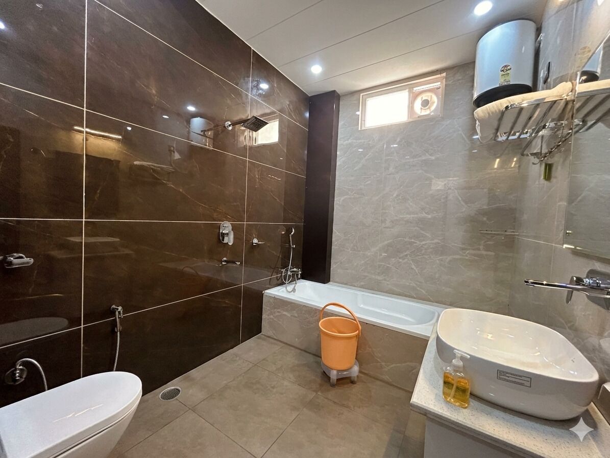 Superior-Doppelzimmer, Bergblick | Badezimmer | Handtücher, Seife, Shampoo, Toilettenpapier
