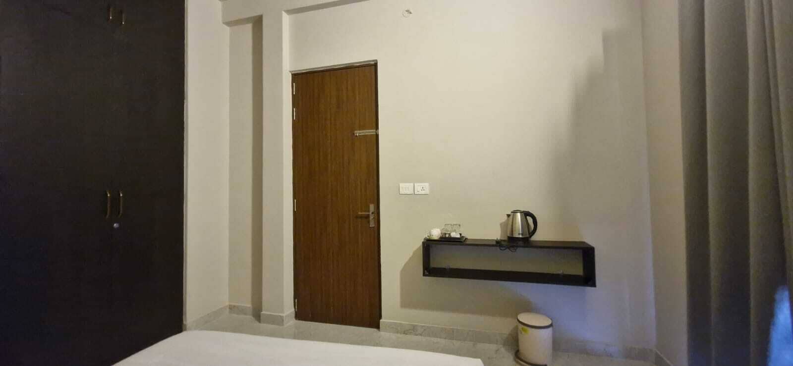 Deluxe Double Room, Balcony, Sea View | Desk, laptop workspace, WiFi (free)