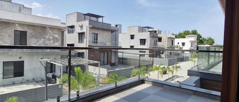 Deluxe Double Room, Balcony, Sea View | Property grounds