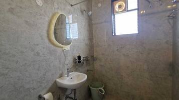 Chambre Double Deluxe, balcon, vue mer | Salle de bain