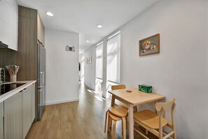 Dining - Bright Madison Valley Townhome w/ Rooftop and AC (Seattle)