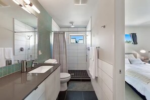 Bathroom - Walk to Light Rail, Stylish Retreat w/Parking + AC (Seattle)