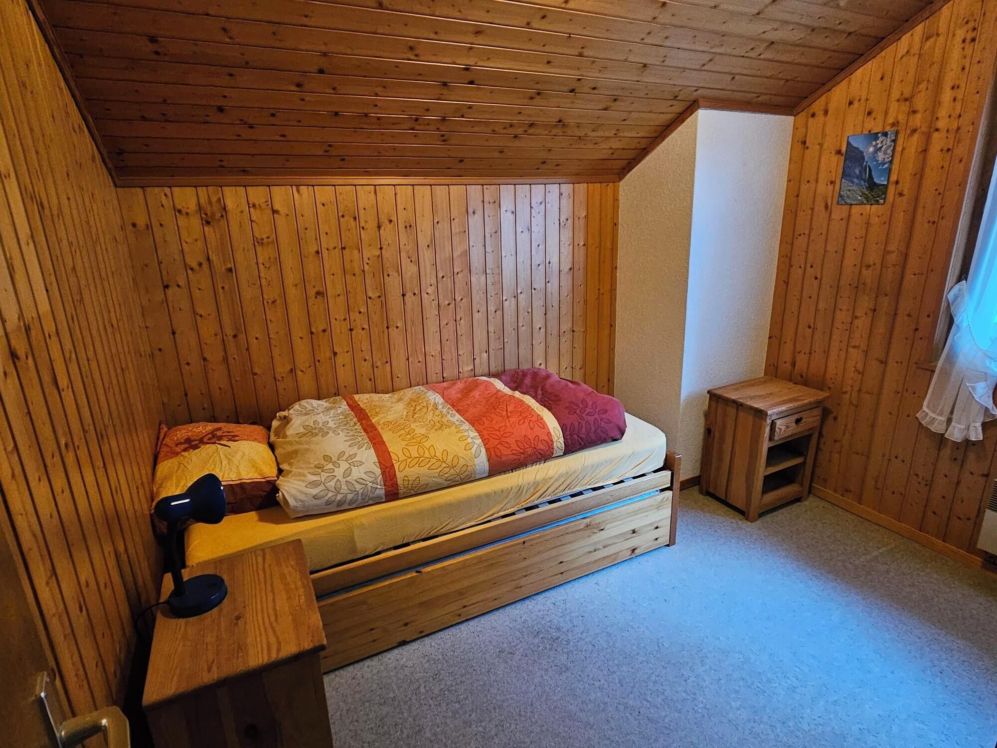 3 bedrooms, bed sheets