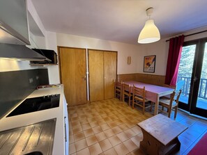 Private kitchen - Chalet 8 pers • Vars Ste‑Marie • Calme (Vars)