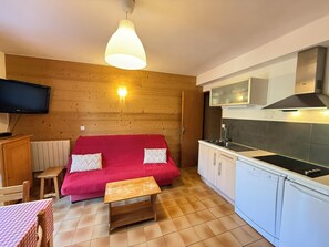 Living area - Chalet 8 pers • Vars Ste‑Marie • Calme (Vars)