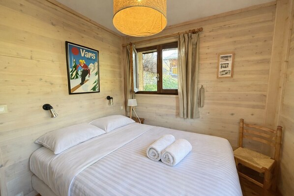 Room - Chalet 8 pers • Vars Ste‑Marie • Calme (Vars)