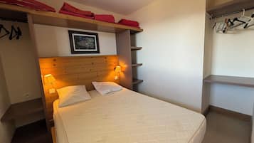 1 bedroom, WiFi, bed sheets