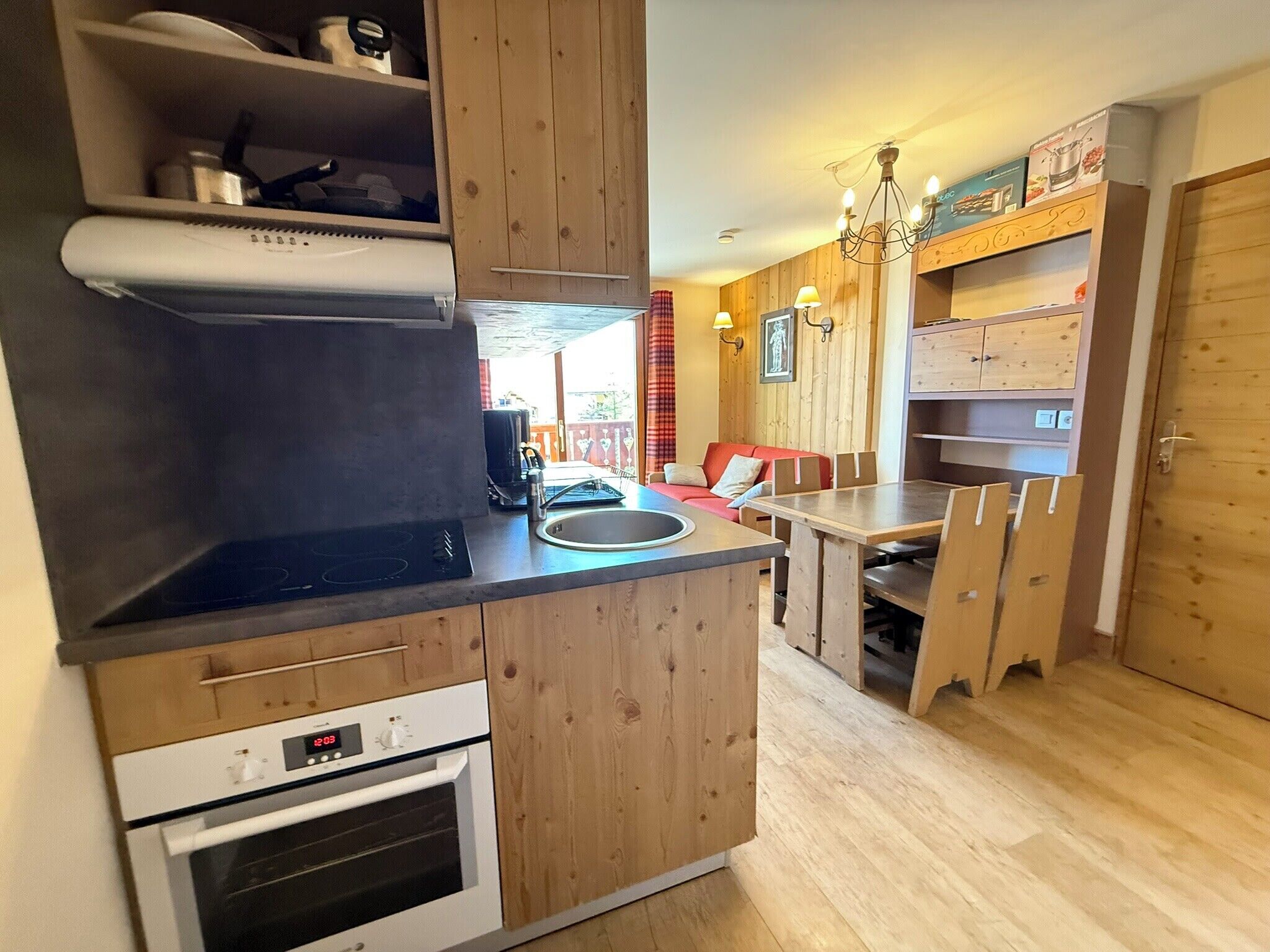 Coffee/tea maker, fridge, microwave, dishwasher
