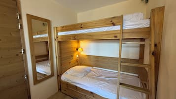 1 soverom, reiseseng for barn, wi-fi og sengetøy