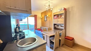 Interior - Risoul • T2 6 pers • Piscine et sauna • Skis aux pieds (Risoul 1850)