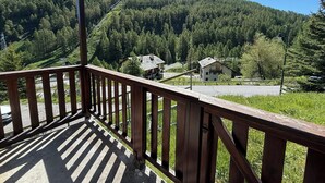 Unclassified image, 4 of 19, button - T1 bis • Terrasse vue montagne • proche pistes (Vars)