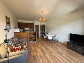 Living area - Barcelonnette : Vue Panoramique • 2 chambres (Barcelonnette)