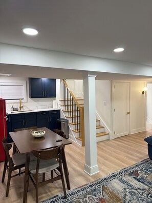 Dining - Luxury Detroit Retreat , Gated Parking , EV Charger , Sleeps 8 (Detroit)