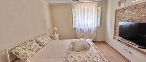 1 chambre, Wi-Fi, draps fournis
