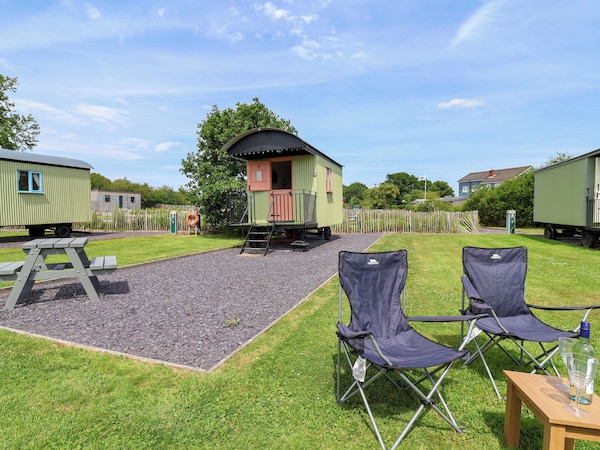 Foxes Den - Cheshire
