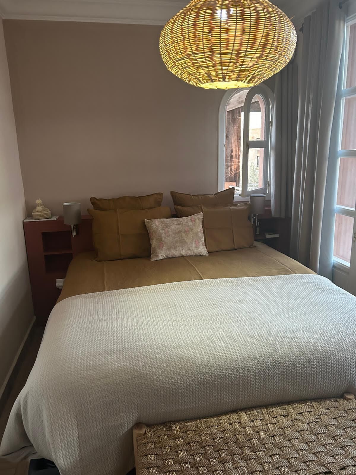 Deluxe Apartment, 1 Queen Bed, Terrace, Garden View | WiFi (free), bed sheets