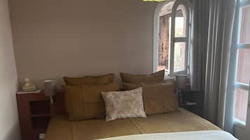 Deluxe Apartment, 1 Queen Bed, Terrace, Garden View | WiFi (free), bed sheets