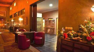 Steam room, hot stone massages, Thai massages, sports massages