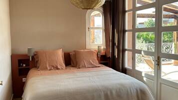 Comfort Villa, Private Bathroom, Garden View | Free WiFi