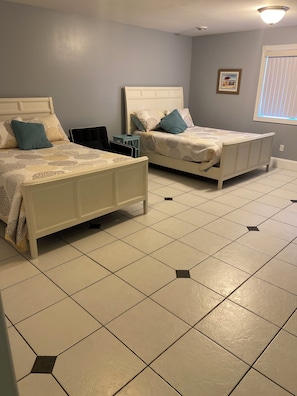 Room - 3-bedroom section of home in the country with amazing privacy (Rothsay)