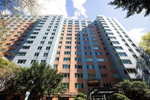 Exterior - Elektra 501 (Seattle)