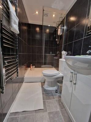 Hus, 6 soverom | Bad