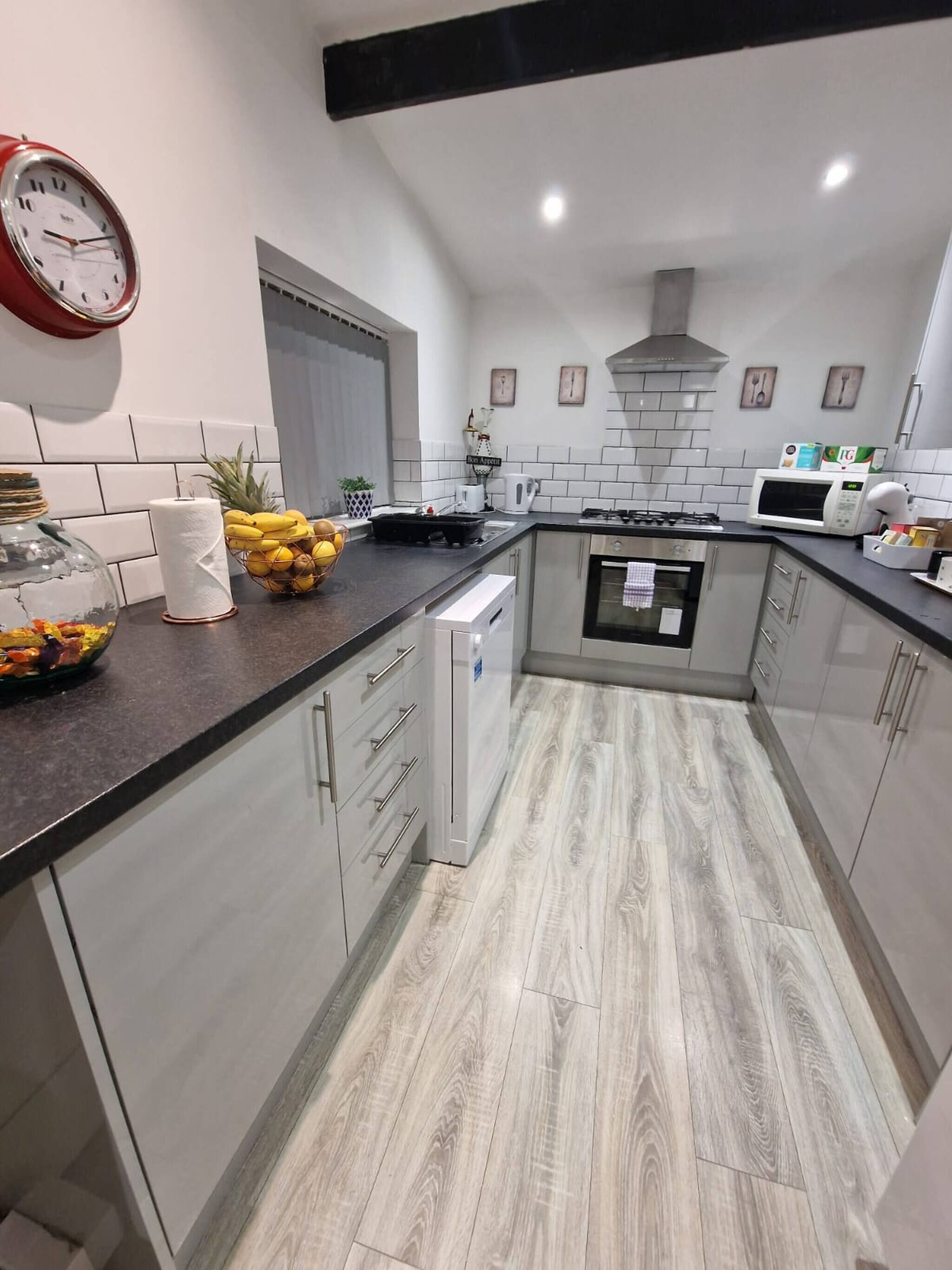 House, 6 Bedrooms | Interior