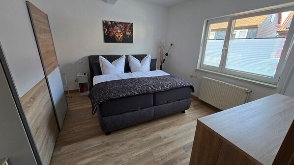 Room - Apartment "Haus Marlis" with Private Garden and Wi-Fi (Friedrichroda)