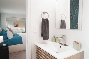 Bathroom - Tampa High Roller, Relax and Play (Tampa)