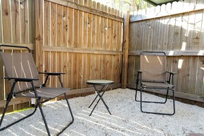 Property grounds - Mini Home in Tampa for Two (Tampa)