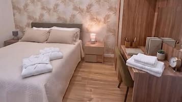 Iron/ironing board, WiFi, bed sheets