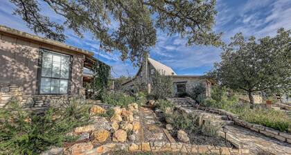 A Hill Country Retreat with River Access