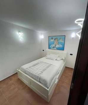 Room - Vintage vacation Home: Massafra 1 (massafra)