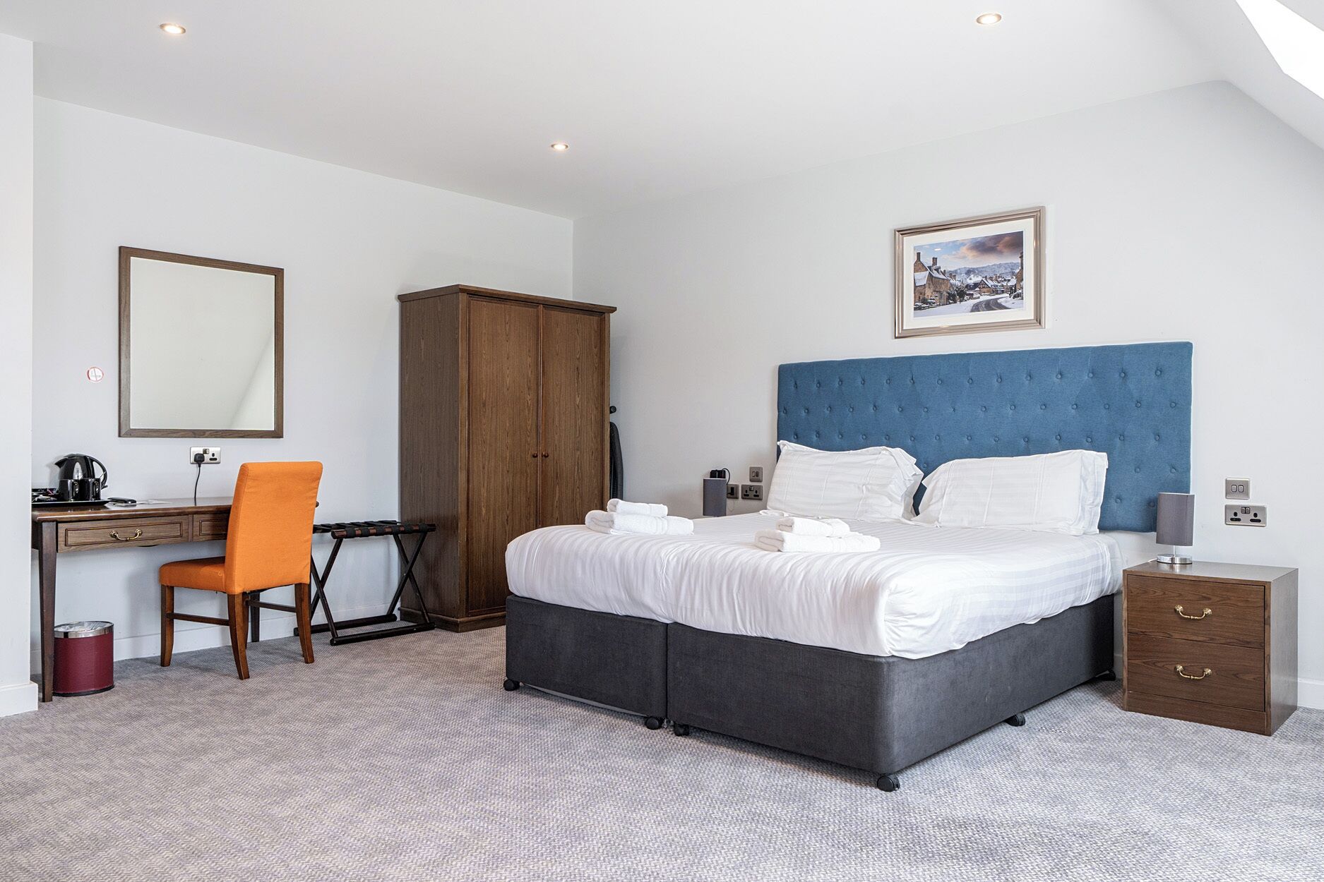 4 bedrooms, WiFi (free), individually decorated, individually furnished