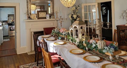 Southern Oaks Inn & Estate restored farmhouse near Georgia Southern University