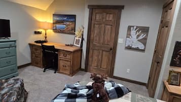 Desk, iron/ironing board, free WiFi, bed sheets